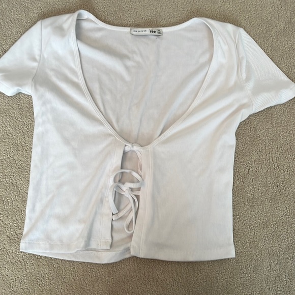 Aritzia (Wilfred) Tshirt - Picture 1 of 1